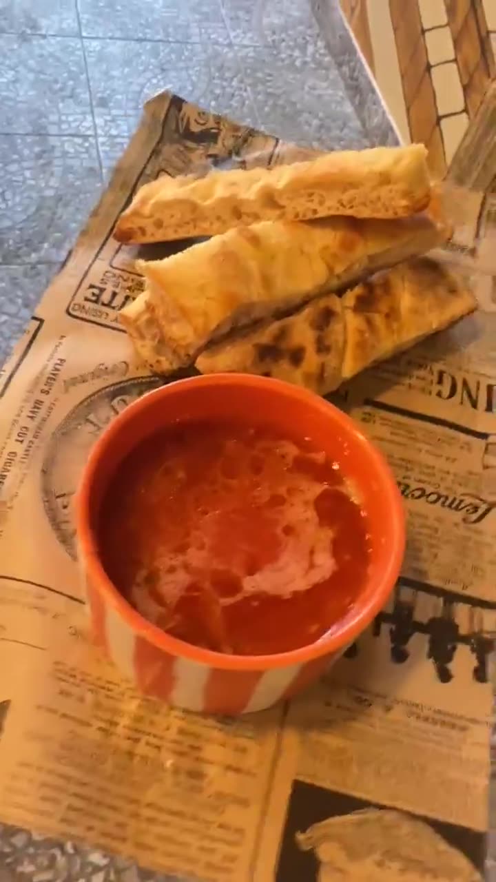 Focaccia con salsa